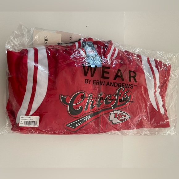 WEAR by Erin Andrews KC Chiefs Taylor Swift Super Bowl LVIII Jacket Size Medium - Picture 2 of 10
